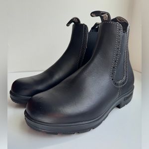 Blundstone BL1448 High-Top Chelsea Boot